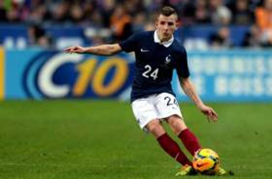 BARCELONA, SPAIN - OCTOBER 29: Lucas Digne of FC Barcelona controls the ball during the La Liga match between FC Barcelona and Granada CF at Camp Nou stadium on October 29, 2016 in Barcelona, Spain. (Photo by Alex Caparros/Getty Images)