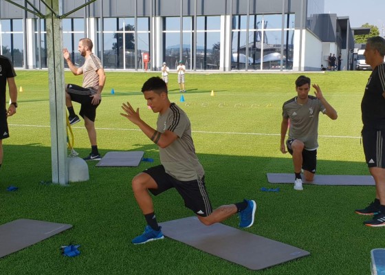 En fotos: El primer entrenamiento de Cristiano Ronaldo con la Juventus