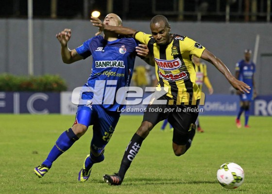 Real España y Municipal se enfrentan por la Champions de Concacaf.
