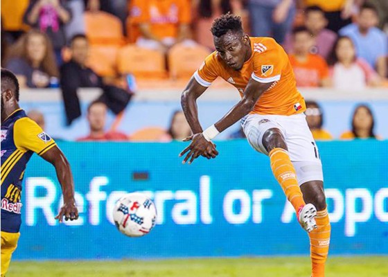 ¡SOBRESALIENTE! Así sería el equipo titular de Honduras solo con legionarios