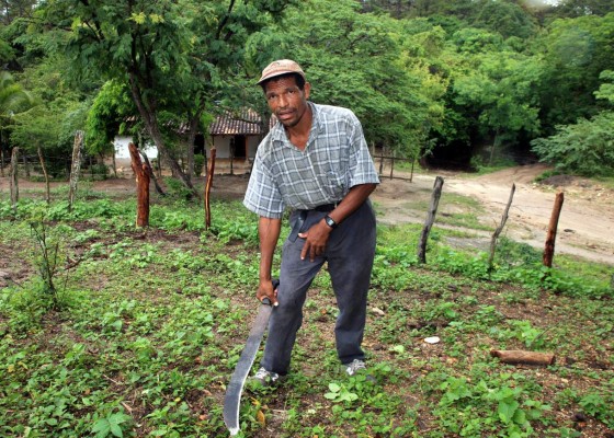 Golfran, el campeón que cultiva frijoles, maíz y maratones