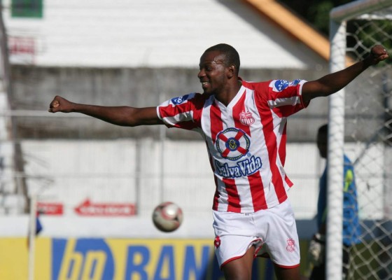 Fotos: Así luce 'Baba' Güity ahora en el retiro donde trabaja en Estados Unidos