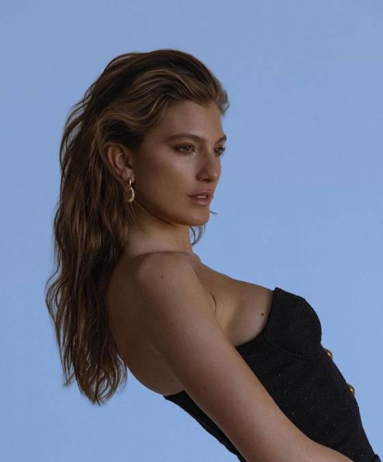 ¡Es 26 años menor! Así fue captado ex futbolista con su nueva novia y amiga de su hijo que murió