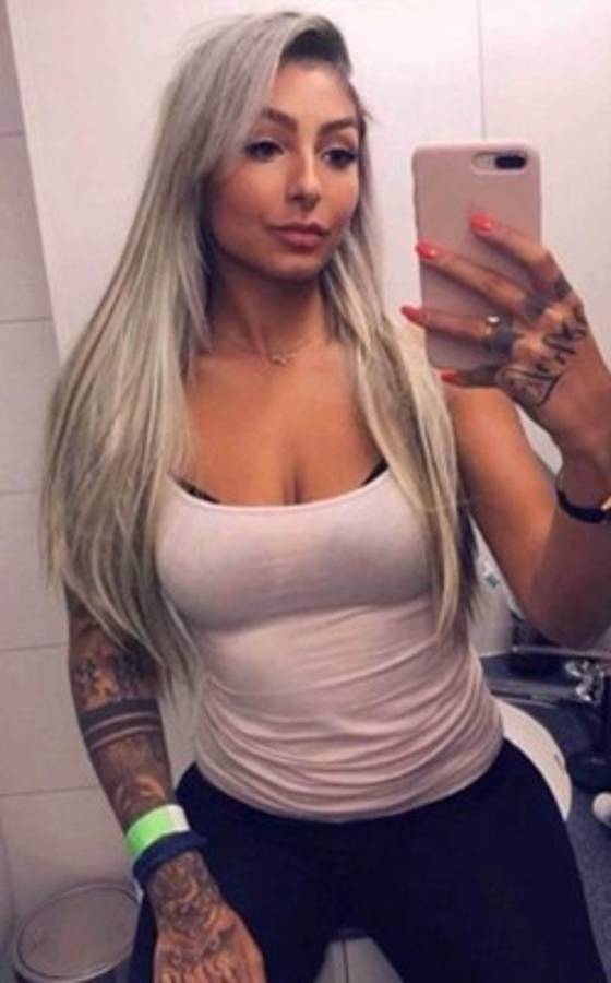 Sexi tatuadora revela su encuentro íntimo con el brasileño Neymar