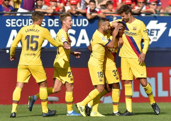 FOTOS: La alegría de Ansu Fati, el gesto de Piqué y la dura batalla entre Osasuna y Barcelona