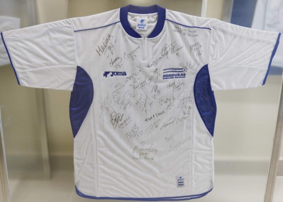 FOTOS: Así ha sido la evolución de la camiseta de Honduras desde 1970