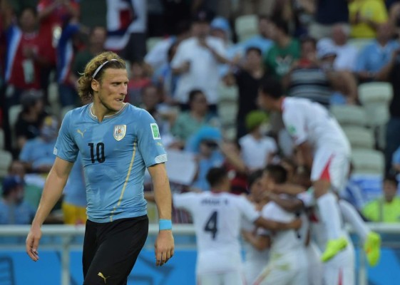 Los ticos celebran a lo grande su espectacular debut