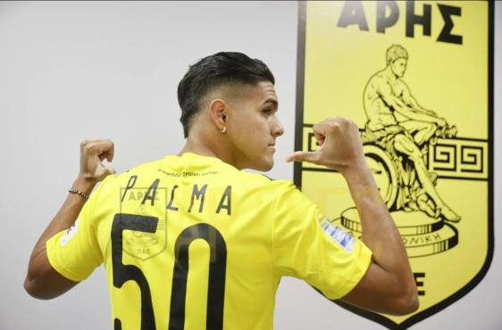 Luis Palma viste el dorsal 29 en el Aris de la Superliga de Grecia.