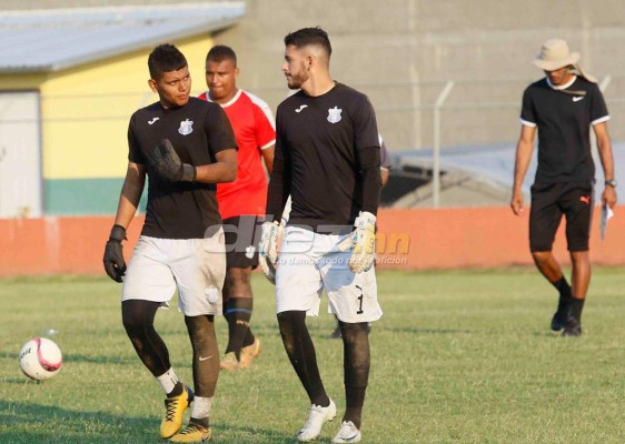 De rodillas y aferrados a la fe, así cerró su preparación el Honduras Progreso