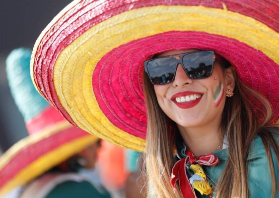 ¡Solo bellezas! Alemanas y mexicanas se roban las miradas en el Luzhniki Stadium