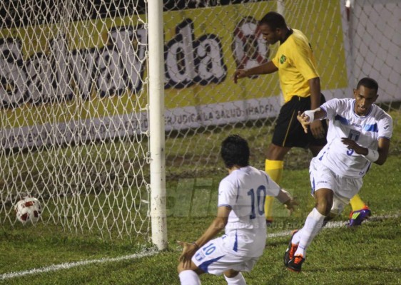 TOP: 11 inolvidables imágenes de los duelos Honduras-Jamaica