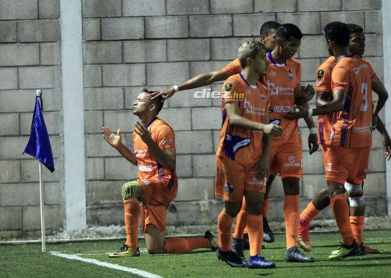 NO VISTE EN TV: Tristeza en Marathón, festejo de UPNFM y Vargas en las graderías