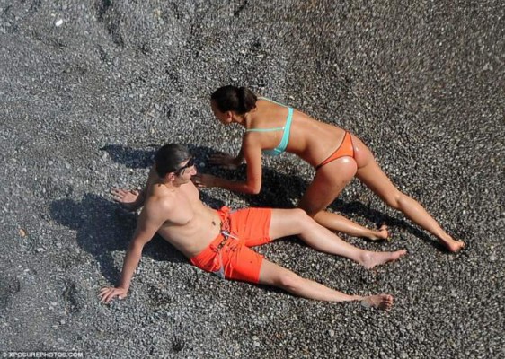 Irina Shayk y Bradley Cooper elevan la temperatura en Italia