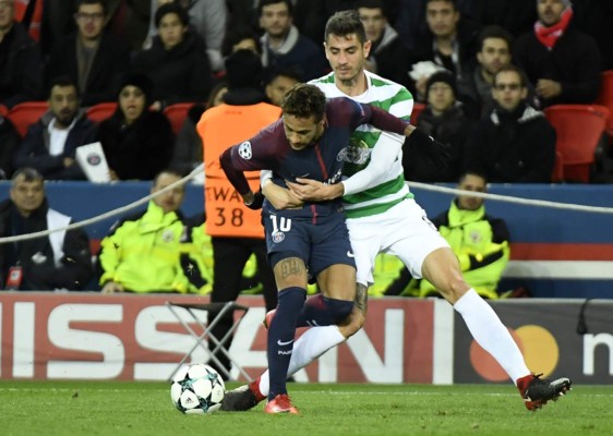 NO VISTE EN TV: ¿Qué se dijeron Dybala y Messi? Buffon terminó en calzoncillo