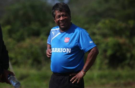 Ramon PRIMI Maradiaga Tecnico en el entreno de pretemporada del club vida torneo Apertura 2014
