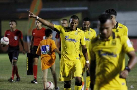 Honduras Progreso vs Real EspaÃ±a - Jornada # 6 torneo apertura 2019 - Remontada del Real EspaÃ±a al Honduras Progreso en el Micheletti- 11. Rony MartÃ­nez