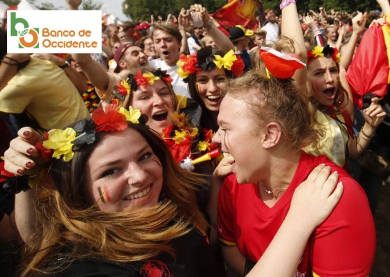 En fotos: El bonito ambiente y las bellas mujeres que engalanan esta jornada en el Mundial de Rusia