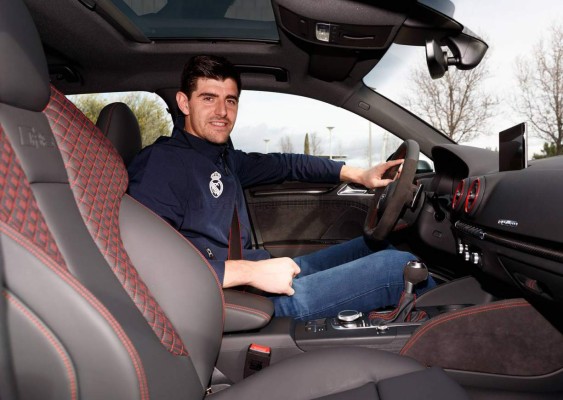 Real Madrid recibe espectaculares Audi previo al Clásico de la Liga Española