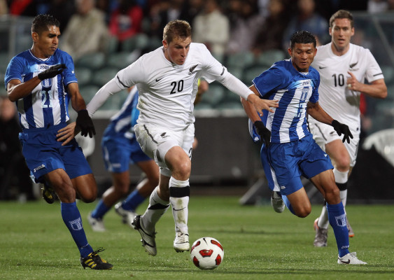 Honduras empata y aprueba el examen