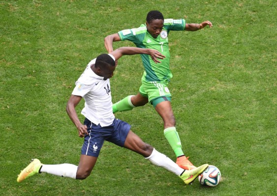 Francia calificó a cuartos de final tras derrotar por 2-0 a Nigeria