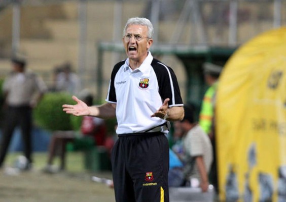 Las 10 mejores fotos de la carrera de Benito Floro, el DT rival de Honduras