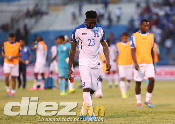 Las caras de sufrimiento y decepción de Honduras en el Olímpico