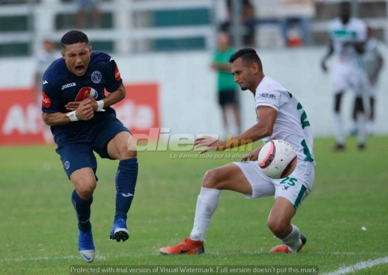 NO SE VIO: Fulminados por el calor, polémica, patadas y la bella del puerto