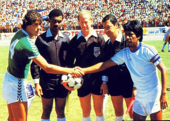 David Faitelson y los jugadores que lamenta haber dejado fuera de su 11 ideal de Concacaf; tres hondureños