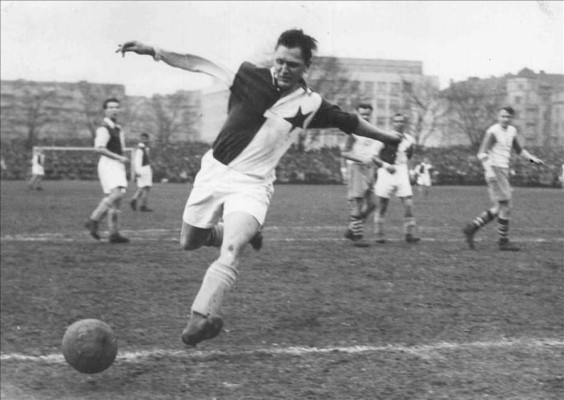 FOTOS: Estos son los futbolistas con más goles en la historia del fútbol