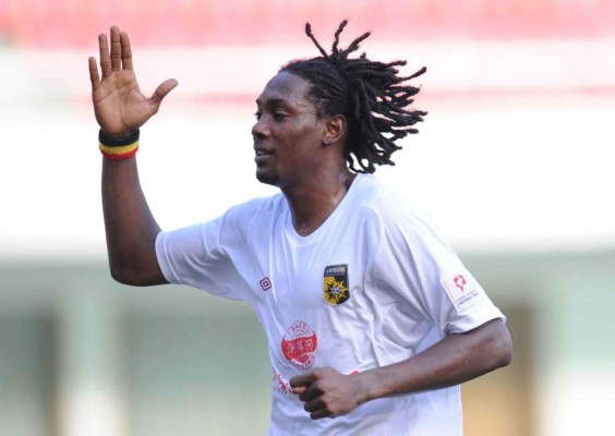 Rambo de León, el rey: Los futbolistas hondureños con más equipos en toda su carrera