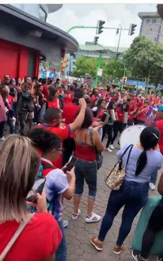 Tambores, bailes, el pitbull disfrazado y mucha alegría en Costa Rica tras lograr su clasificación al Mundial de Qatar 2022