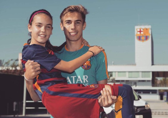 Así es Ari, la bella hermana de un crack del Barcelona que hizo su debut con el 'Barça femenino'