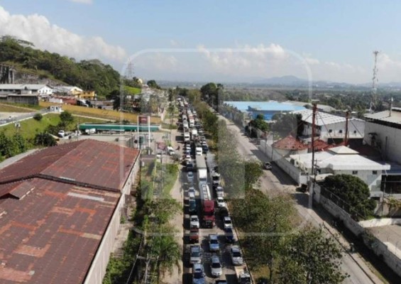 Desalojos y detenidos en fuertes operativos por las ciudades de Honduras durante toque de queda por coronavirus