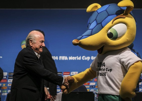 ESPECIAL: Las 10 polémicas de la FIFA en el Mundial 2014