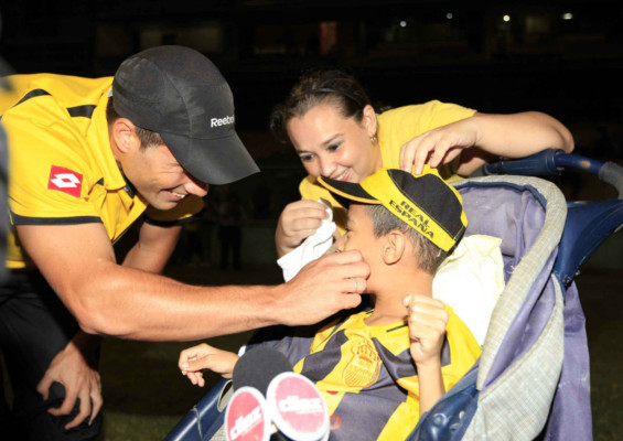 El día más feliz de Bryan Rosales.