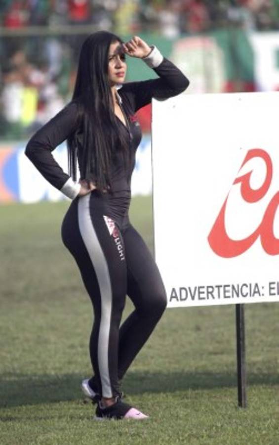 El clásico sampedrano se llena de niñas lindas en el Yankel Rosenthal