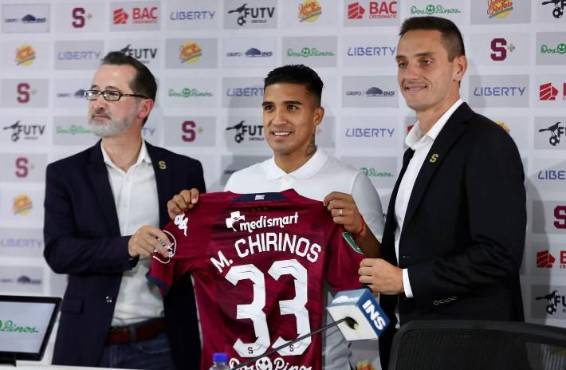 Michaell Chirinos fue presentado ante los medios este viernes. (Jose Cordero)