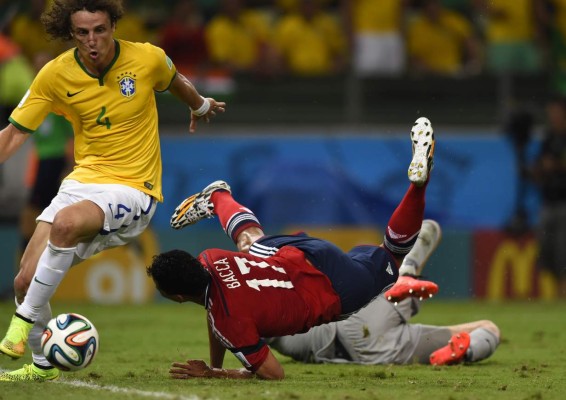 Brasil avanza a semifinales pidiendo la hora ante Colombia