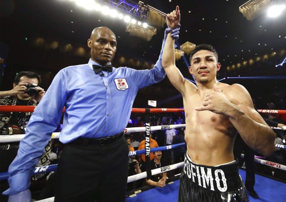 Lo que no se vio: La llegada de Teófimo López, tremendos golpes y la celebración