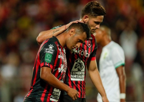 Mercado: A Olimpia se le escapa un fichaje y hondureño es presentado en África