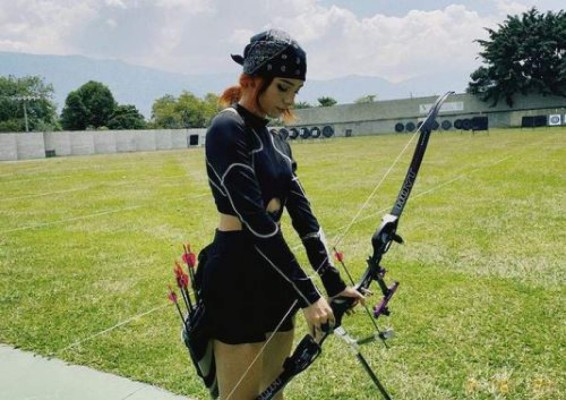 Valentina Acosta, hermosa colombiana que flechó corazones en el tiro con arco de los JJOO 21