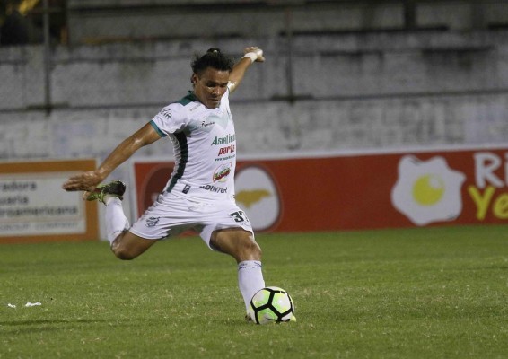 NO SE VIO: Las magia de Rambo, las bellas chicas y la fiesta en Cortés