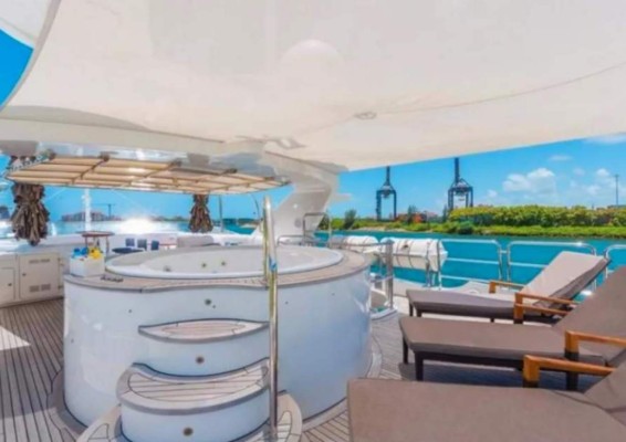 Así quedó el lujoso yate de Marc Anthony valorado en 7 millones de dólares que fue destrozado por un voraz incendio