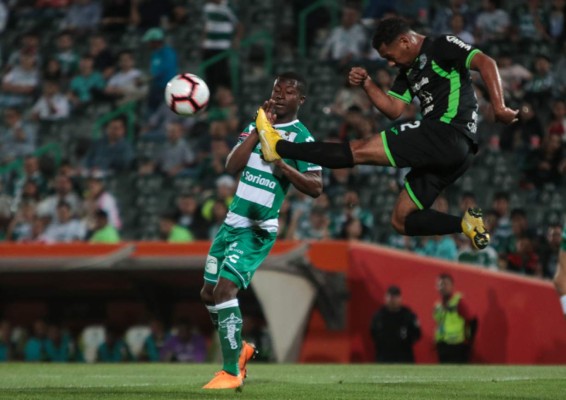 Noche de espanto en Torreón: Las tristes fotos que deja el Santos-Marathón en Champions