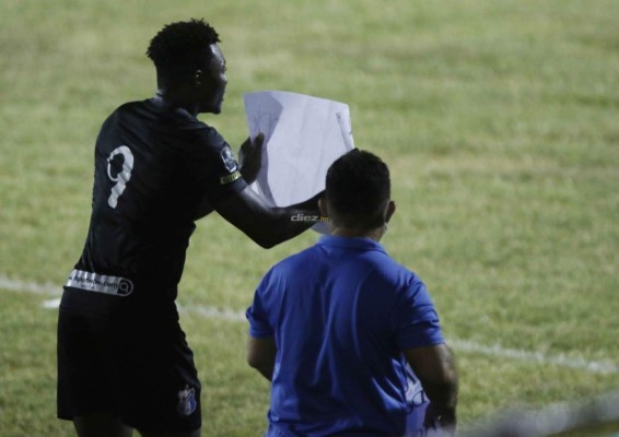 El fuerte calentón entre Rocca y Bengtson, la emotiva pancarta de Agámez y los golpes en El Progreso