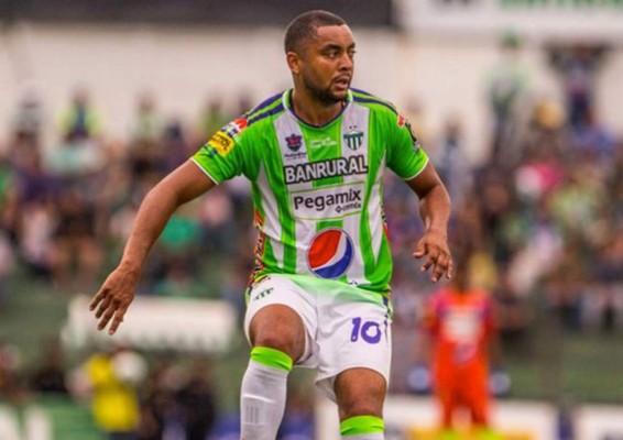RUMORES y FICHAJES: Reemplazo de Bengtson es panameño y Saprissa intentó fichar referente salvadoreño