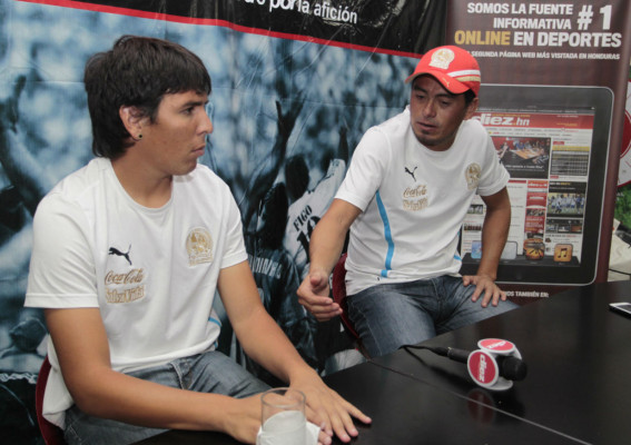 Tilguath y Rosano jugadores de Olimpia en DIEZ
