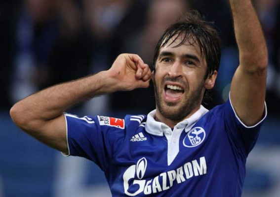 Los futbolistas irreconocibles con las camisetas de otros equipos