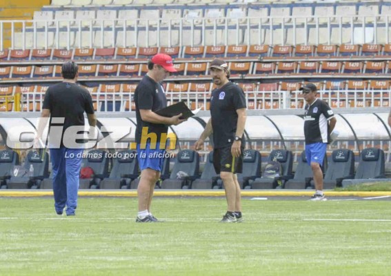 FOTOS: El método de trabajo de Pedro Troglio en su primer entreno con el Olimpia