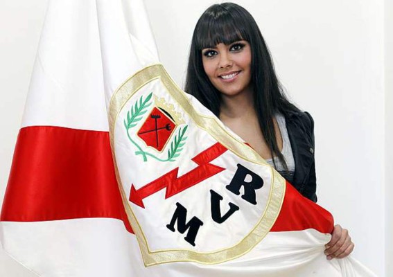 La presentadora Cristina Pedroche rechazó a jugadores del Real Madrid y Barcelona